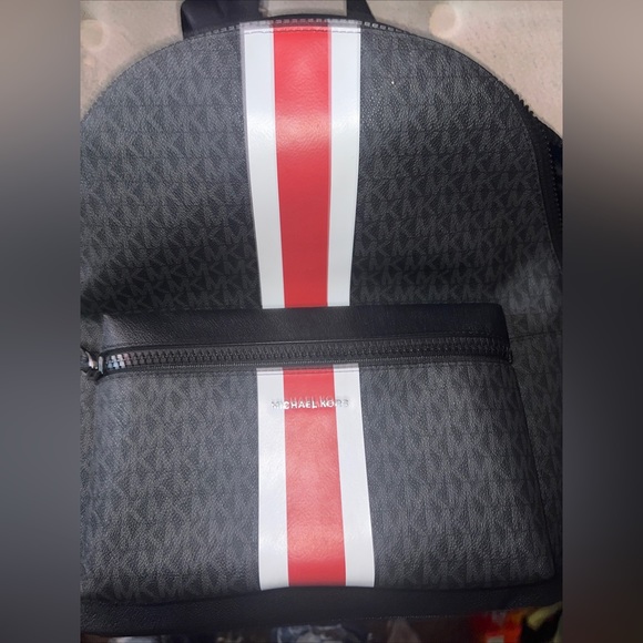 New Michael kors authentic backpack - Picture 2 of 7